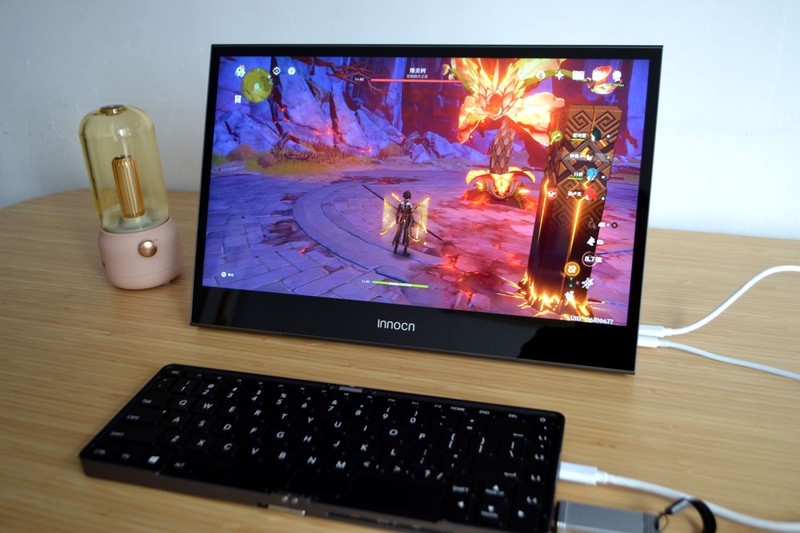 性能炸裂！锐龙7 8840U+10小时长续航，玲珑折叠键盘主机首发评测