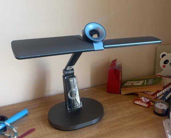 护眼灯哪个品牌最好用？护眼灯排行榜前十王牌机型新手必看！