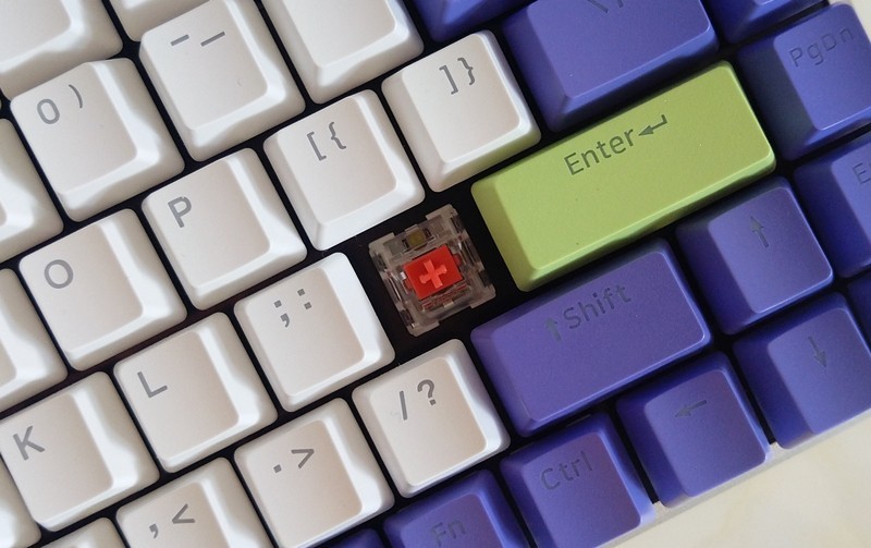 多模无线静音键盘，颜值控的选择，雷柏V700-8A机甲紫体验