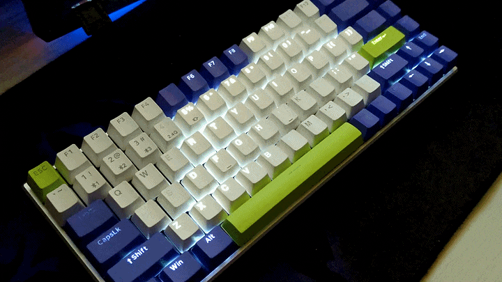 多模无线静音键盘，颜值控的选择，雷柏V700-8A机甲紫体验