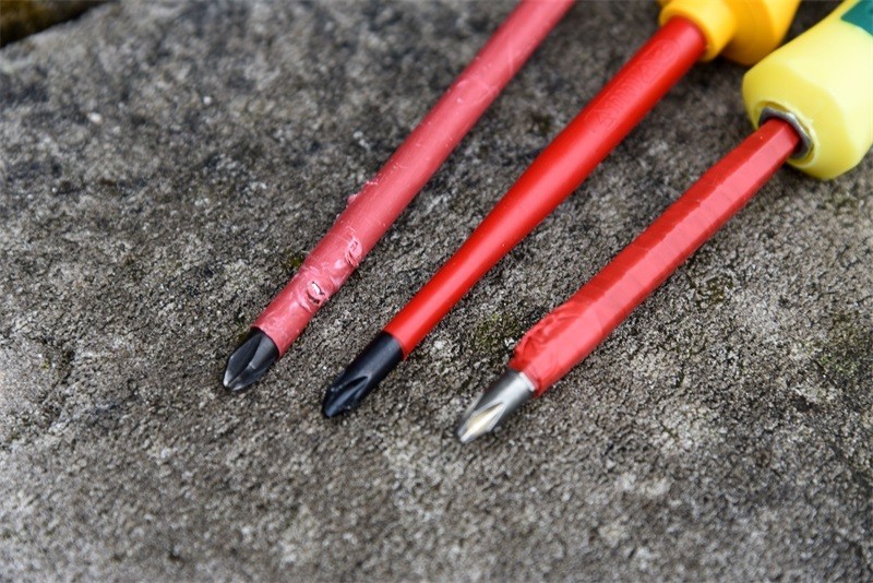 工业美学与人体工学的极致体现---wiha威汉电工绝缘10件套（90012C）入手体验