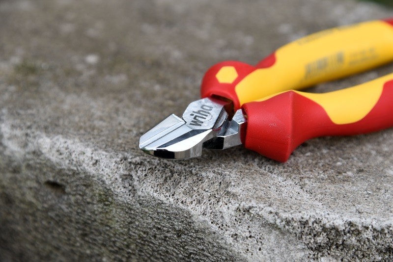 工业美学与人体工学的极致体现---wiha威汉电工绝缘10件套（90012C）入手体验