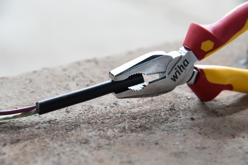 工业美学与人体工学的极致体现---wiha威汉电工绝缘10件套（90012C）入手体验