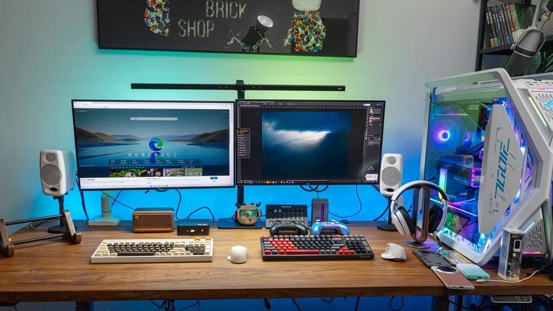 一大一小，一桌双工位配置，零刻SER5 R5-5500U和自组PC