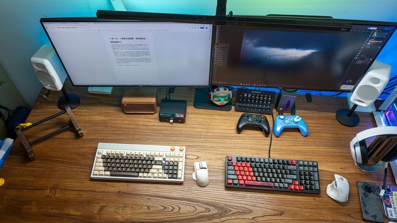 一大一小，一桌双工位配置，零刻SER5 R5-5500U和自组PC