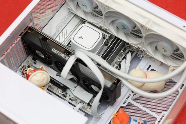 14代酷睿的高颜值座驾，技嘉B760M冰雕XAORUS ELITE X AX装机实测