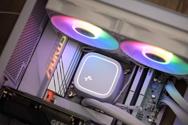 14代酷睿的高颜值座驾，技嘉B760M冰雕XAORUS ELITE X AX装机实测