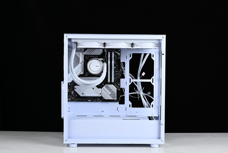 追求极致散热，颜值不妥协！13600KF+4070Super搭配先马朱雀5装机