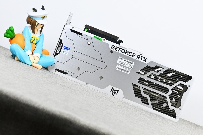 影驰RTX4080SUPER金属大师OC开箱拆解试玩：2K 360hz高刷屏搭档