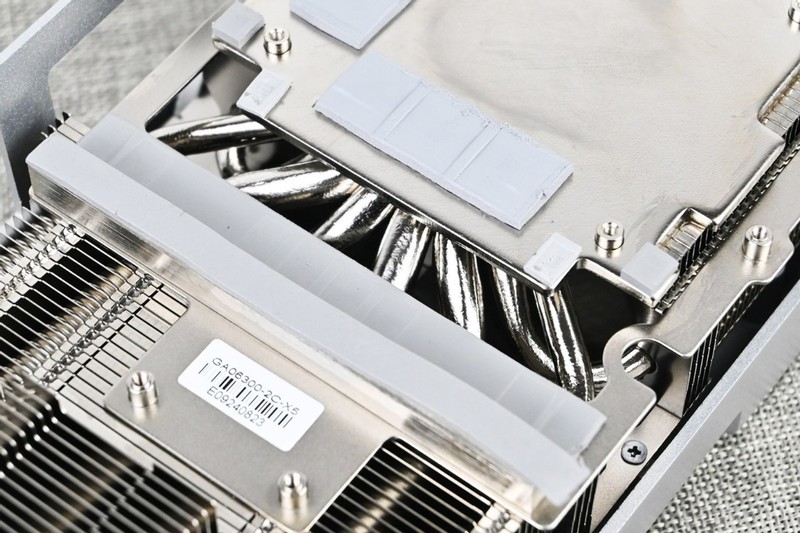 影驰RTX4080SUPER金属大师OC开箱拆解试玩：2K 360hz高刷屏搭档