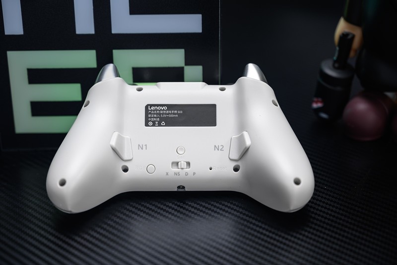 PC、NS、安卓、苹果四平台兼容，3A大作玩家的利器，联想S03三模无线游戏手柄