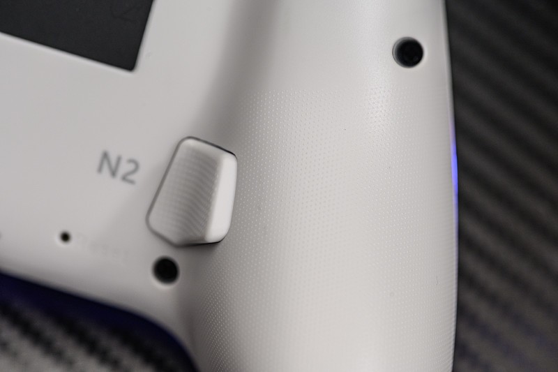 PC、NS、安卓、苹果四平台兼容，3A大作玩家的利器，联想S03三模无线游戏手柄