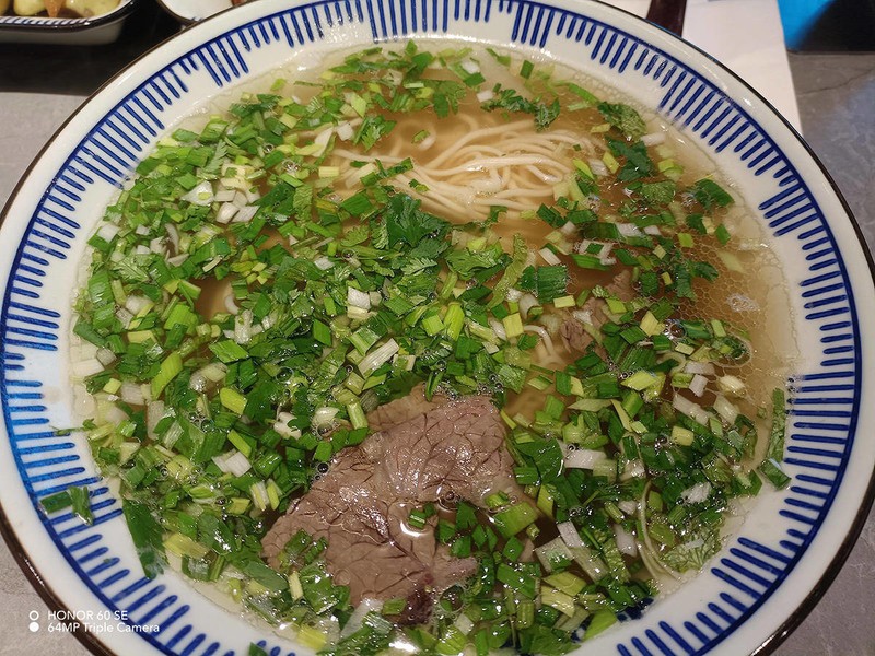 2000元价位手机如何选择？颜值性能我都要，荣耀60 SE给你标准答案