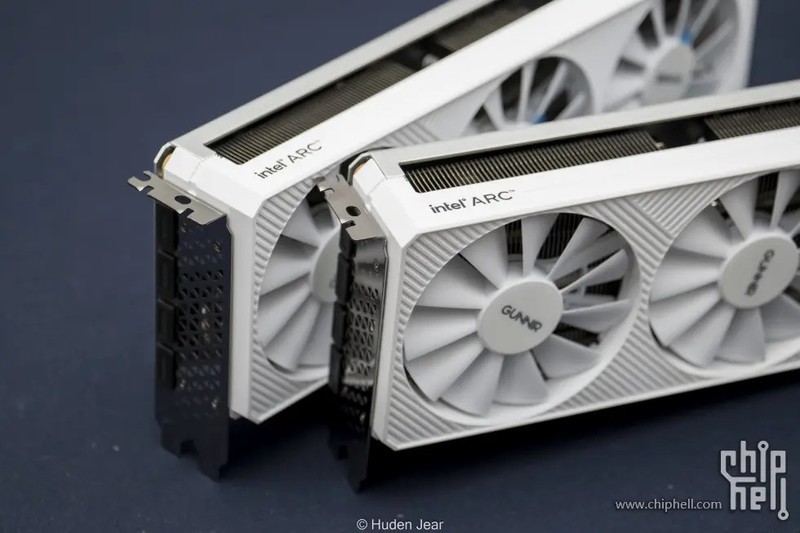 纯白颜值卡也是实力派！intel Arc A770 A750显卡开箱测评