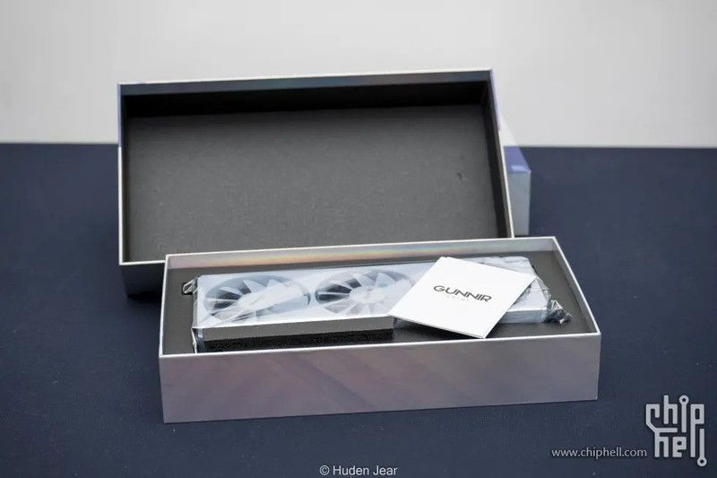 纯白颜值卡也是实力派！intel Arc A770 A750显卡开箱测评