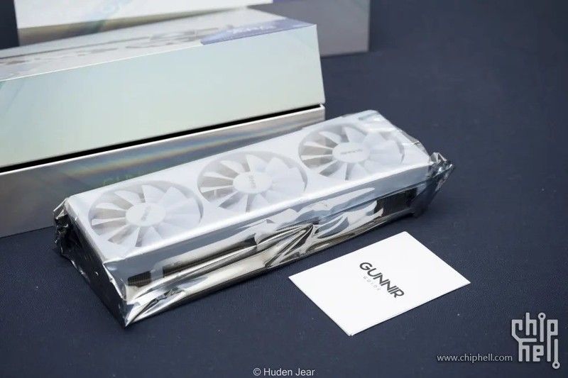 纯白颜值卡也是实力派！intel Arc A770 A750显卡开箱测评