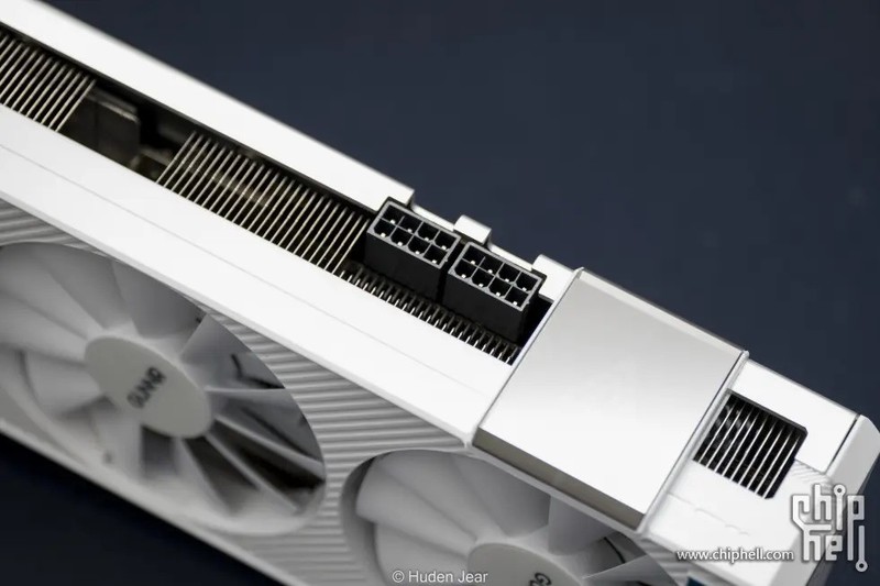 纯白颜值卡也是实力派！intel Arc A770 A750显卡开箱测评