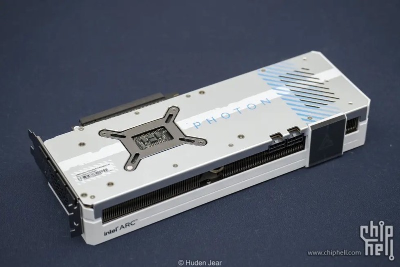 纯白颜值卡也是实力派！intel Arc A770 A750显卡开箱测评