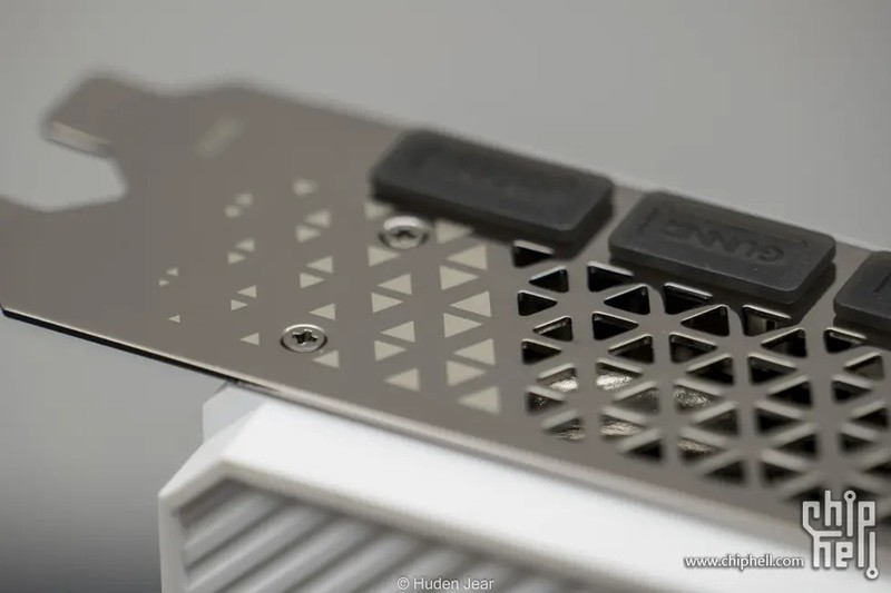 纯白颜值卡也是实力派！intel Arc A770 A750显卡开箱测评