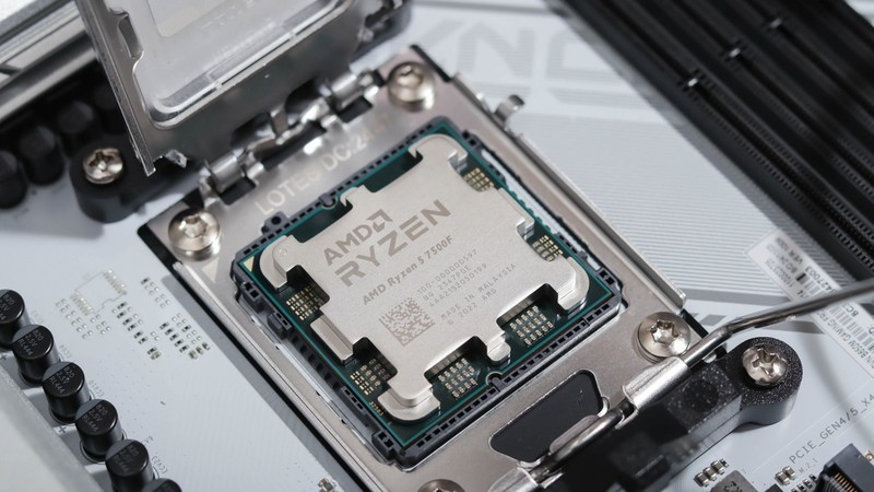 既好看又便宜！如何用一台中端手机预算打造MATX性能主机？