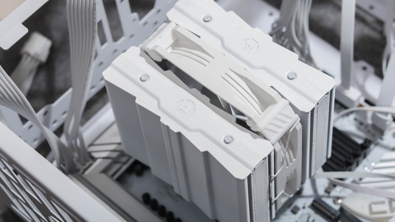 既好看又便宜！如何用一台中端手机预算打造MATX性能主机？