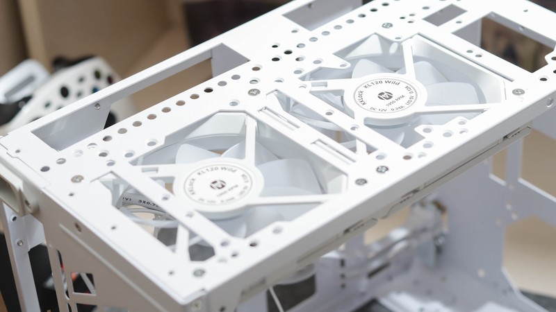 既好看又便宜！如何用一台中端手机预算打造MATX性能主机？