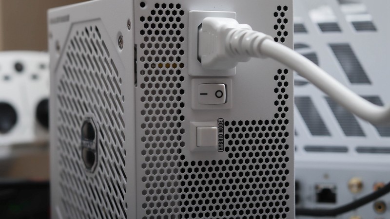 既好看又便宜！如何用一台中端手机预算打造MATX性能主机？