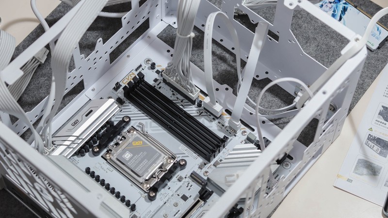 既好看又便宜！如何用一台中端手机预算打造MATX性能主机？