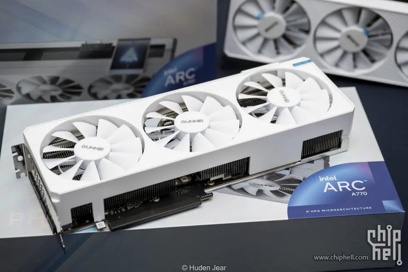 纯白颜值卡也是实力派！intel Arc A770 A750显卡开箱测评
