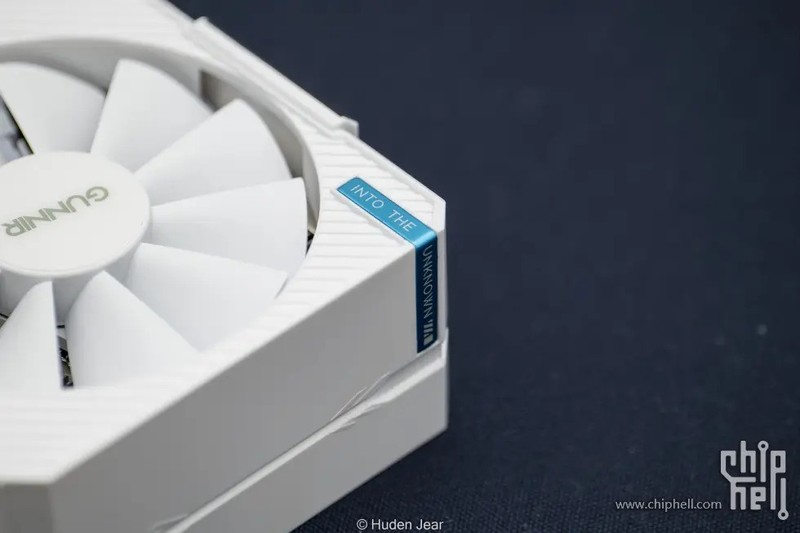 纯白颜值卡也是实力派！intel Arc A770 A750显卡开箱测评