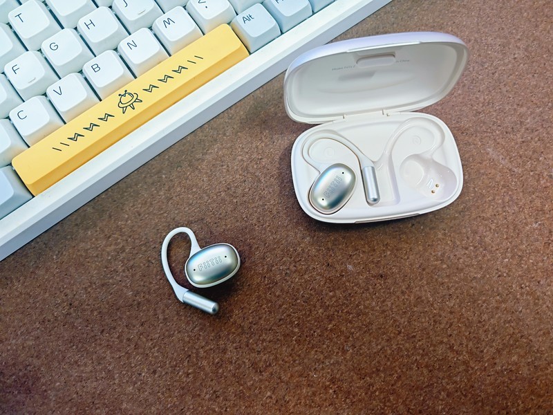 魔浪FiiTii Z挂耳式蓝牙耳机：轻盈、降噪，佩戴更舒适的开放式