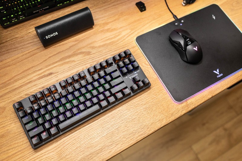 不足2百元入手，87键+无线+RGB+机械轴，雷柏V500Pro好用么