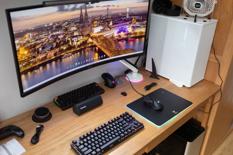 不足2百元入手，87键+无线+RGB+机械轴，雷柏V500Pro好用么