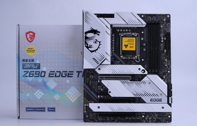 硬核铝合金机箱新品：乔思伯全铝U6机箱，双面钢化玻璃、抽拉结构