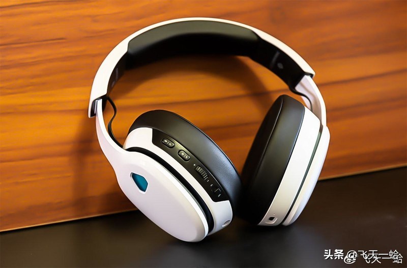 几乎零延迟的三模无线耳机