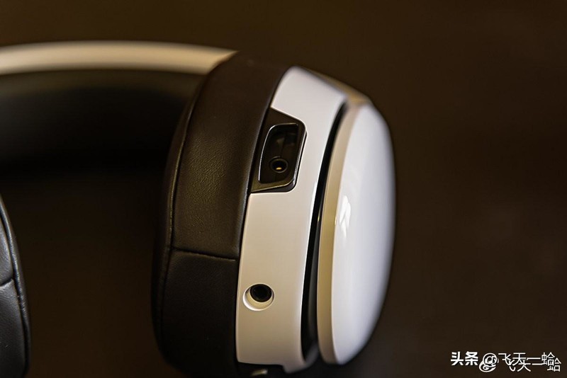 几乎零延迟的三模无线耳机