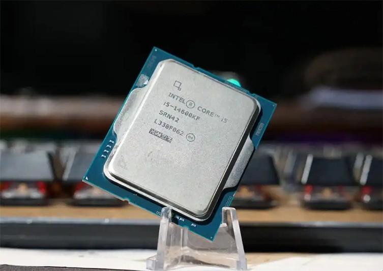 性能大对决：14600KF vs 9600X，谁更值得入手？