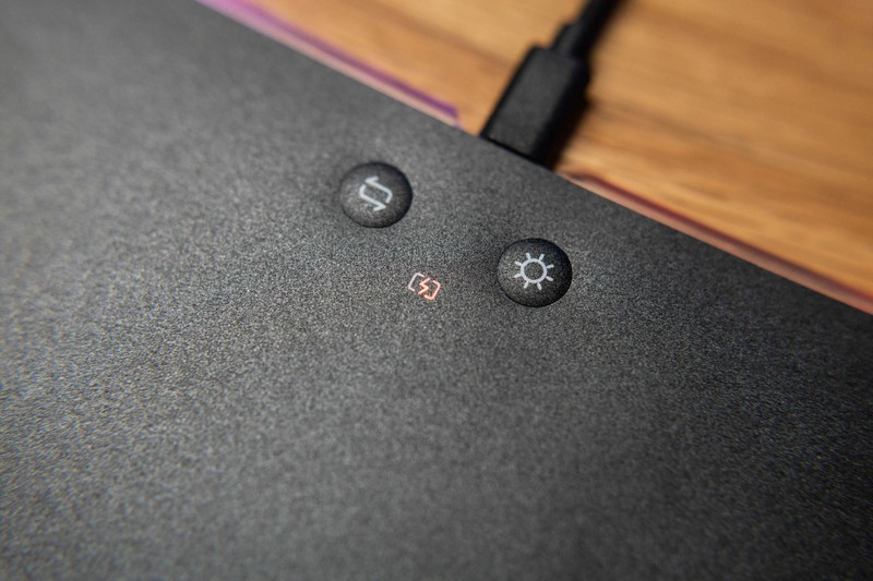 不足2百元入手，87键+无线+RGB+机械轴，雷柏V500Pro好用么