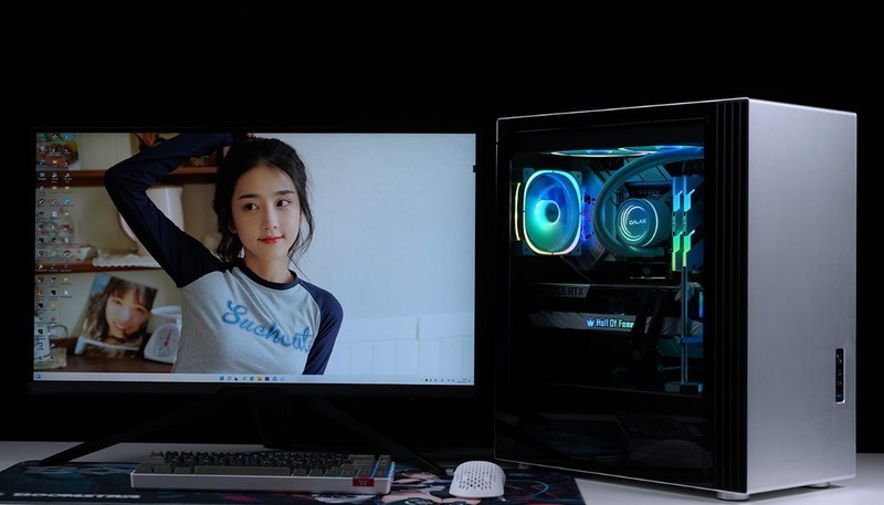 硬核铝合金机箱新品：乔思伯全铝U6机箱，双面钢化玻璃、抽拉结构