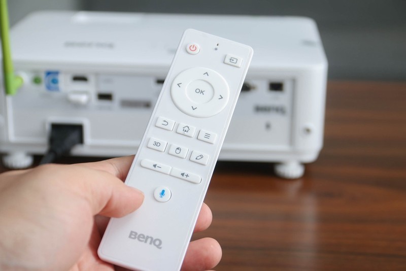 4000流明、四机同屏、双频双路Wifi，明基E592商务投影顶流之作？