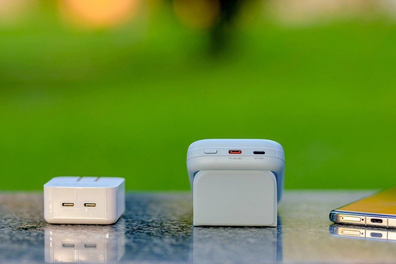 素乐磁吸式无线充电宝体验：小巧便携高颜值，出差旅行无负担