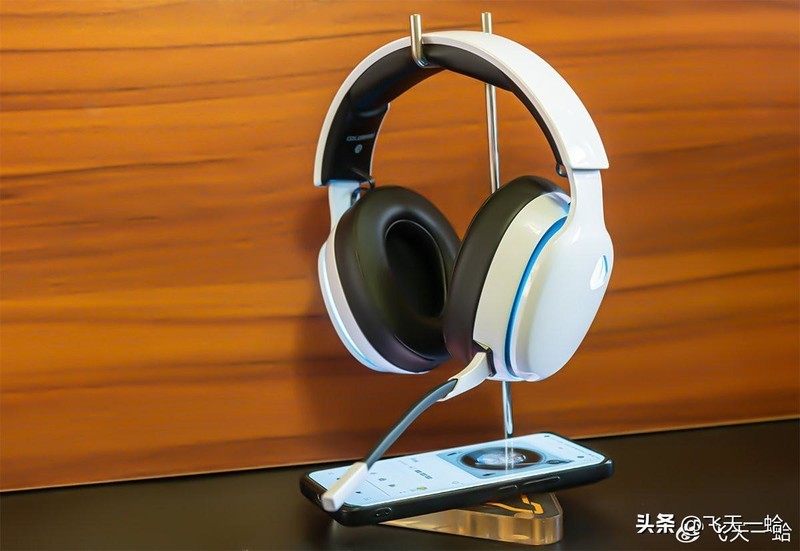 几乎零延迟的三模无线耳机