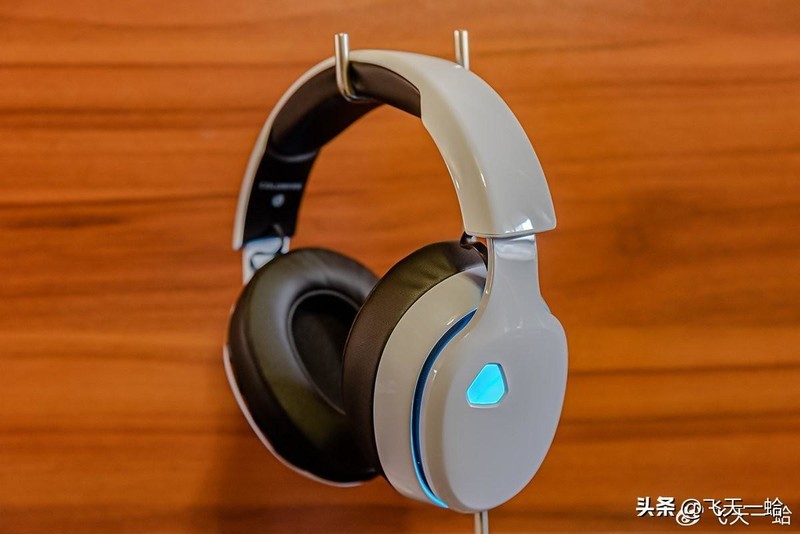 几乎零延迟的三模无线耳机