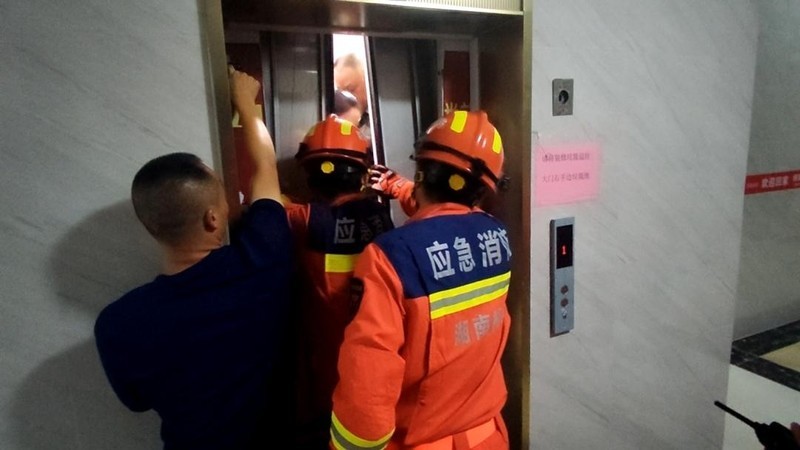 杜绝电梯燃爆事故，京鳞子用科技保护居民安全