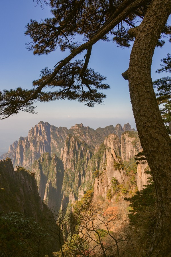 青春没有售价，黄山就在脚下。