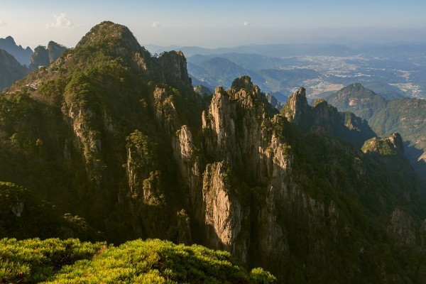 青春没有售价，黄山就在脚下。
