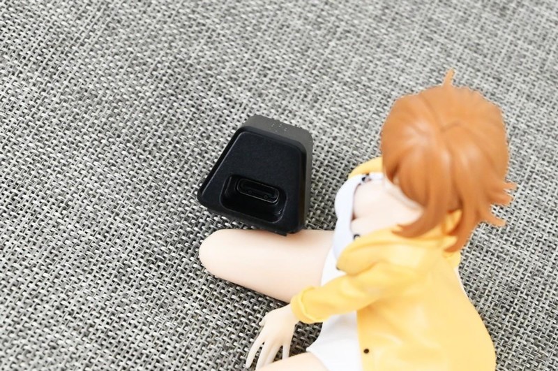 雷蛇眼镜蛇专业版无线游戏鼠标开箱试玩：中小手型杰作