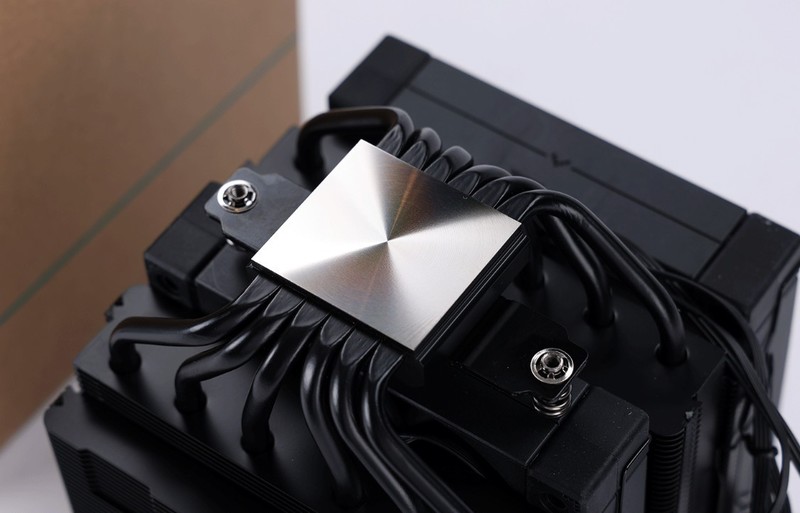 黑色风冷海景房装机方案：14600K+4070Ti S+九州风神数显冰立方风冷+安钛克C8海景房装