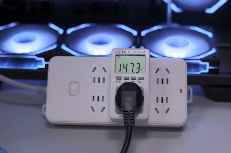 黑色风冷海景房装机方案：14600K+4070Ti S+九州风神数显冰立方风冷+安钛克C8海景房装