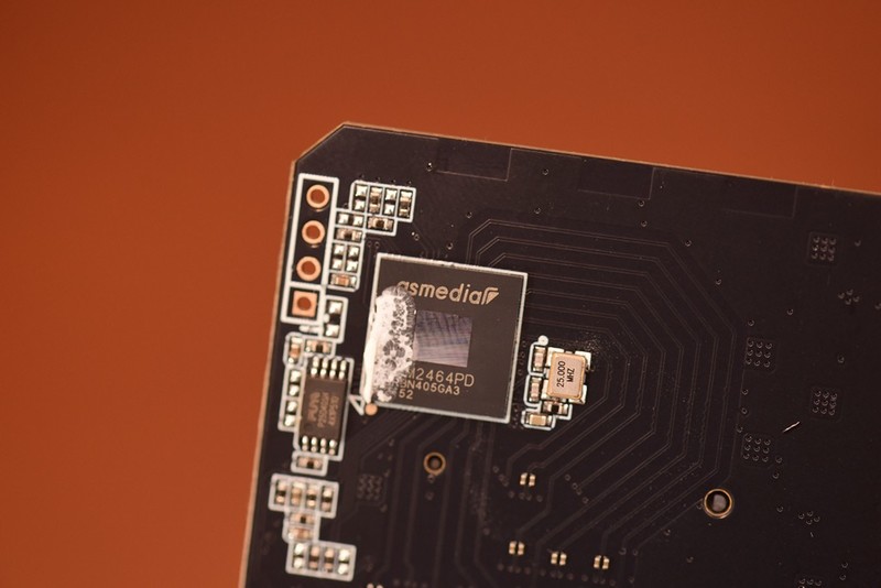 ASM2464加持固态新玩法！雷电接口让移动SSD飞起来！